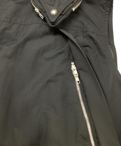 TOGA VIRILIS（トーガ ビリリース）TOGA VIRILIS (トーガ ビリリース) NYLON TAFFETA VEST ブラック サイズ:50の古着・服飾アイテム