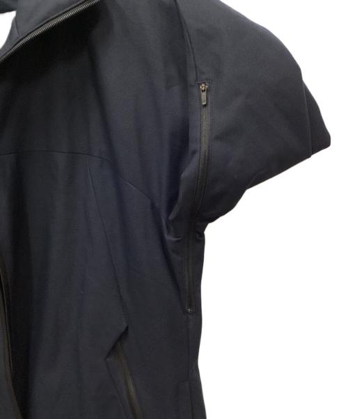 DESCENTE（デサント）DESCENTE (デサント) スタンドカラーインフードスタイリッシュコート ネイビー サイズ:Mの古着・服飾アイテム