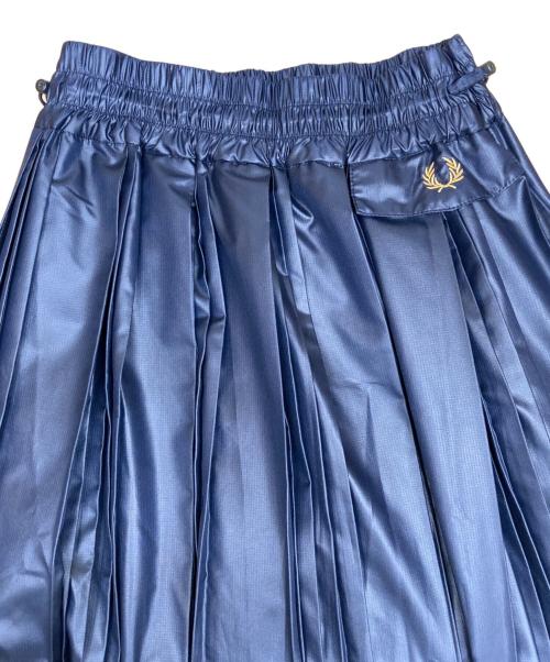 FRED PERRY（フレッドペリー）FRED PERRY (フレッドペリー) プリーツスカート　F8579 ネイビー サイズ:36の古着・服飾アイテム