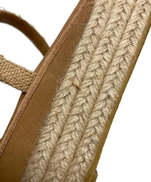 TSURU by MARIKO OIKAWA（ツルバイマリコオイカワ）TSURU by MARIKO OIKAWA (ツルバイマリコオイカワ) パール ウェッジ ソール サンダル ベージュ サイズ:38の古着・服飾アイテム