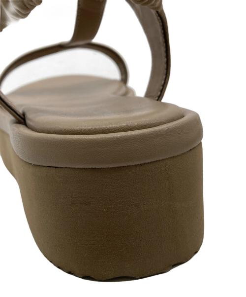 BEAUTY&YOUTH（ビューティーアンドユース）BEAUTY&YOUTH (ビューティーアンドユース) Tストラップ プラットフォーム サンダル ベージュ サイズ:Lの古着・服飾アイテム