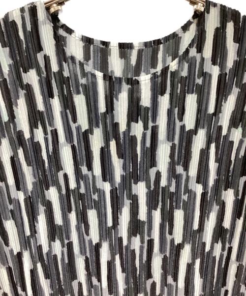 PLEATS PLEASE（プリーツプリーズ）PLEATS PLEASE (プリーツプリーズ) フレンチスリーブブラウス サイズ:3の古着・服飾アイテム