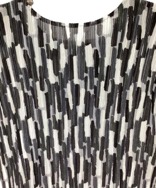 PLEATS PLEASE（プリーツプリーズ）PLEATS PLEASE (プリーツプリーズ) フレンチスリーブブラウス サイズ:3の古着・服飾アイテム