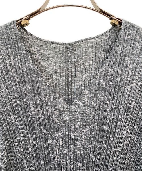 PLEATS PLEASE（プリーツプリーズ）PLEATS PLEASE (プリーツプリーズ) プリーツワンピース グレー サイズ:4の古着・服飾アイテム