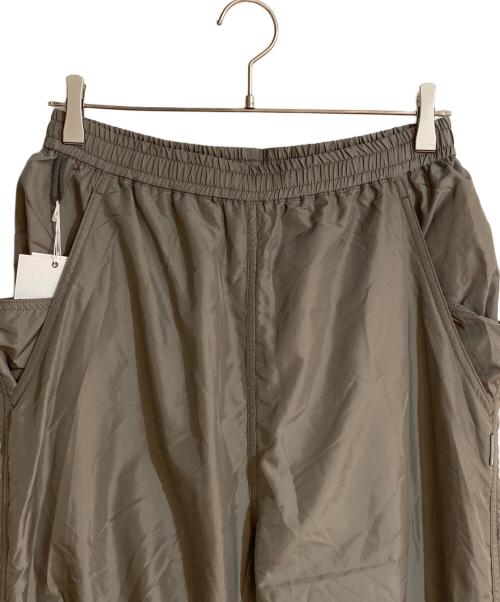 koti BEAUTY&YOUTH（コティ ビューティーアンドユース）koti BEAUTY&YOUTH (コティ ビューティーアンドユース) GRIP SWANY (グリップスワニー) TRAING PANTS/トレーニングパンツ オリーブ サイズ:M 未使用品の古着・服飾アイテム