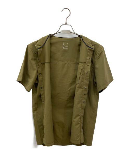 ARC'TERYX（アークテリクス）ARC'TERYX (アークテリクス) S/Sシャツ ベージュ サイズ:Sの古着・服飾アイテム