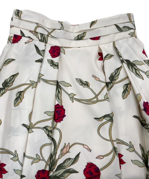 BALLSEY（ボールジィ）BALLSEY (ボールジィ) フラワープリントスカート 11-05-81-05033-HN ホワイト サイズ:34 未使用品の古着・服飾アイテム