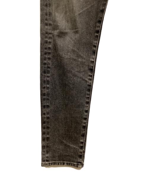 JOHN LAWRENCE SULLIVAN（ジョン ローレンス サリバン）JOHN LAWRENCE SULLIVAN (ジョン ローレンス サリバン) WASHED DENIM TAPERED PANTS/ウォッシュドデニムテーパードパンツ グレー サイズ:36の古着・服飾アイテム