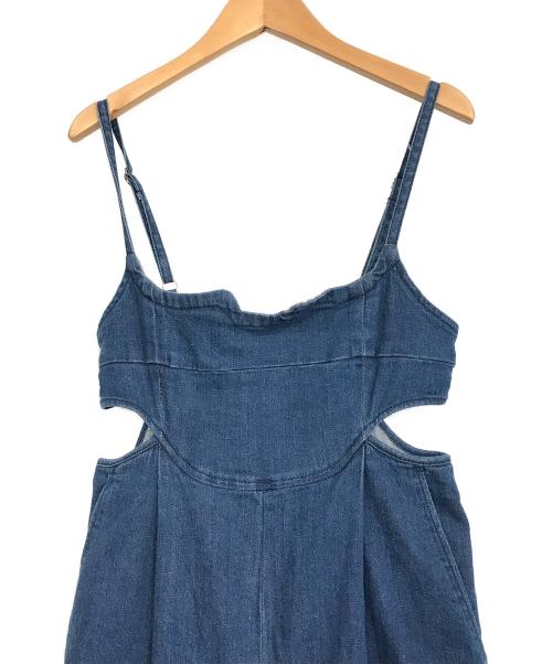 Q.anos（キュアノス）Q.anos (キュアノス) クリッピングデニムロンパース インディゴ サイズ:Fの古着・服飾アイテム