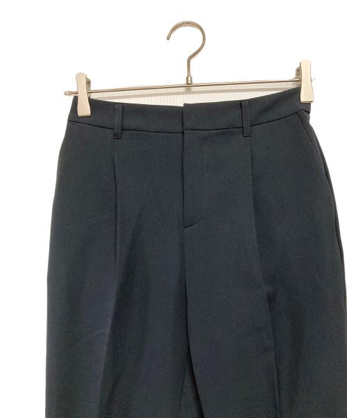 INDIVI（インディヴィ）INDIVI (インディヴィ) タックテーパードパンツ ネイビー サイズ:36 未使用品の古着・服飾アイテム