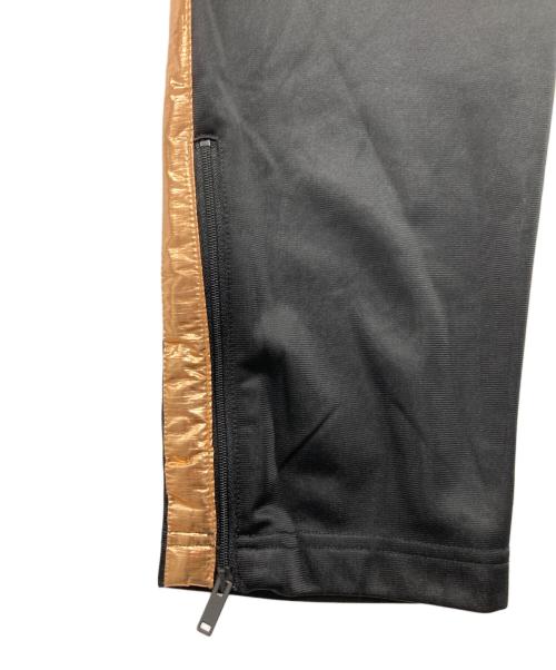 MARCELO BURLON（マルセロバーロン）MARCELO BURLON (マルセロバーロン) トラックパンツ ブラック サイズ:S 未使用品の古着・服飾アイテム