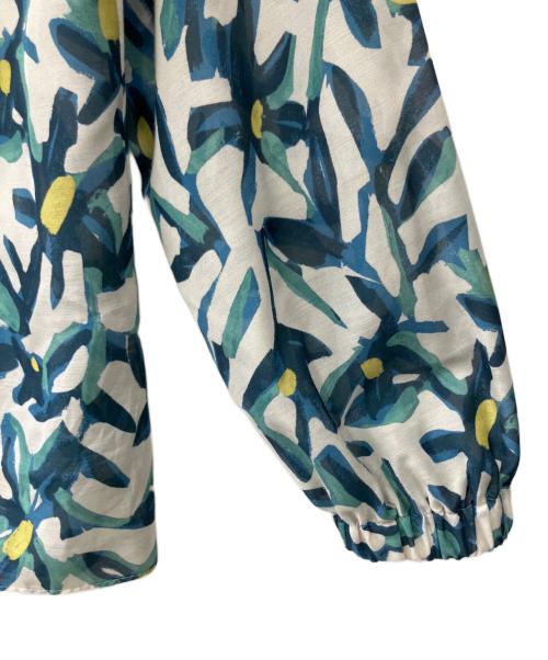 TOMORROW LAND collection（トゥモローランドコレクション）TOMORROW LAND collection (トゥモローランドコレクション) マギーフラワープリント ギャザースタンドカラーブラウス ブルー サイズ:36の古着・服飾アイテム