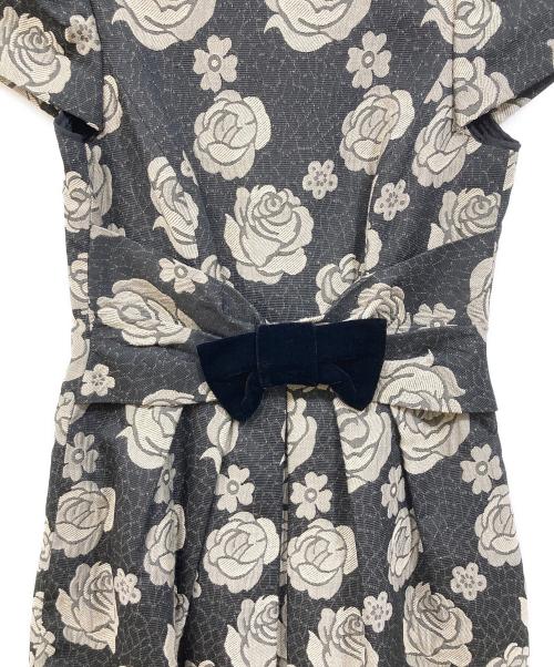M'S GRACY（エムズグレイシー）M'S GRACY (エムズグレイシー) ウエストリボンジャガードタックワンピース グレー サイズ:SIZE 36の古着・服飾アイテム