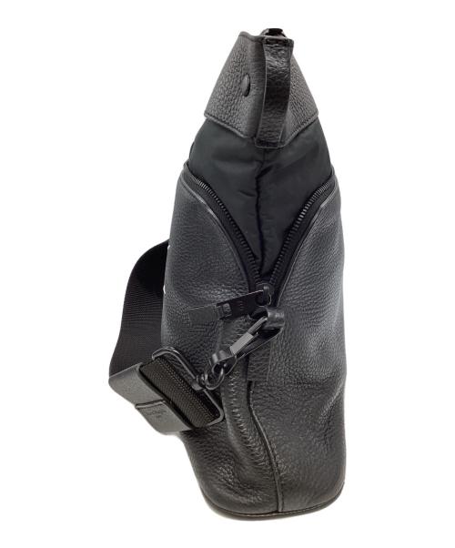 Maison Margiela（メゾンマルジェラ）Maison Margiela (メゾンマルジェラ) 5AC ディアスキンショルダーバッグ ブラックの古着・服飾アイテム