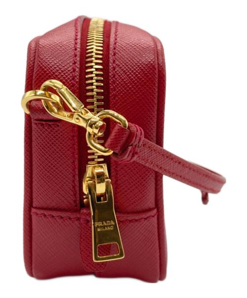 PRADA（プラダ）PRADA (プラダ) サフィアーノレザーショルダーバッグ レッドの古着・服飾アイテム