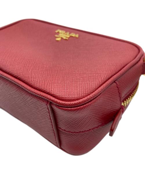 PRADA（プラダ）PRADA (プラダ) サフィアーノレザーショルダーバッグ レッドの古着・服飾アイテム