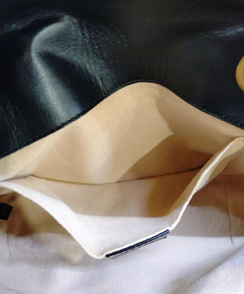 GUCCI（グッチ）GUCCI (グッチ) GGマーモントベルベットチェーンショルダーバッグの古着・服飾アイテム