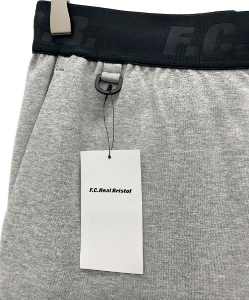 F.C.R.B.（エフシーレアルブリストル）F.C.R.B. (エフシーレアルブリストル) RELAX FIT PANTS グレー サイズ:S 未使用品の古着・服飾アイテム
