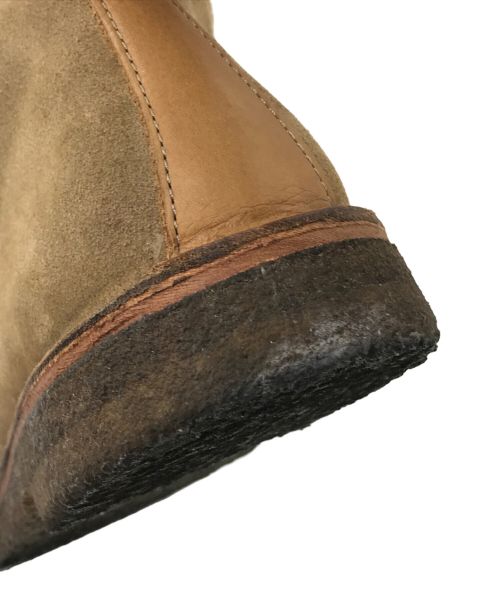 ASTORFLEX（アスターフレックス）ASTORFLEX (アスターフレックス) uniform experiment (ユニフォームエクスペリメント) デザートブーツ ベージュ サイズ:41の古着・服飾アイテム