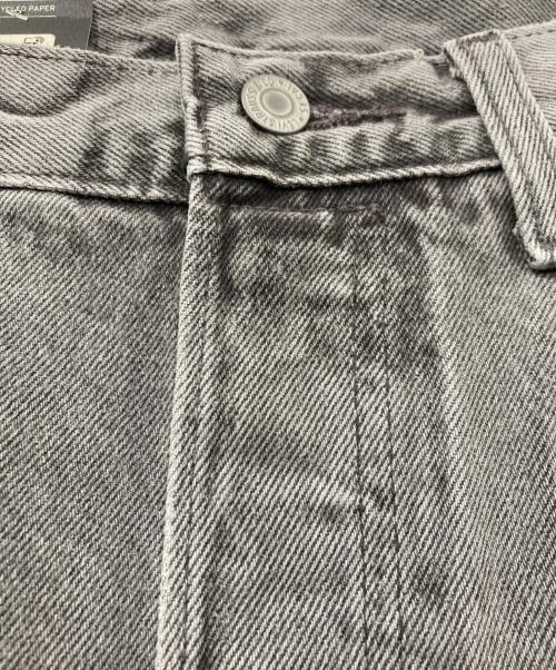 LEVI'S（リーバイス）LEVI'S (リーバイス) 501 ORIGINAL Walk Down Broadway ストレートデニム グレー サイズ:W30 L32 未使用品の古着・服飾アイテム