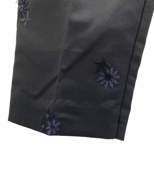 Bluelea（ブルレア）Bluelea (ブルレア) Original embroidery pants ブラックの古着・服飾アイテム
