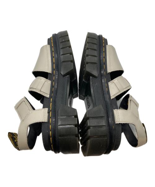 Dr.Martens（ドクターマーチン）Dr.Martens (ドクターマーチン) RICKI 3 STRAP サンダル グレー×ブラック サイズ:UK5　EU38の古着・服飾アイテム