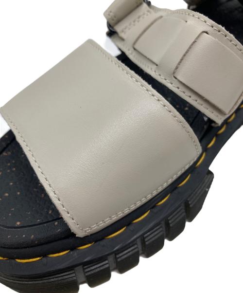 Dr.Martens（ドクターマーチン）Dr.Martens (ドクターマーチン) RICKI 3 STRAP サンダル グレー×ブラック サイズ:UK5　EU38の古着・服飾アイテム