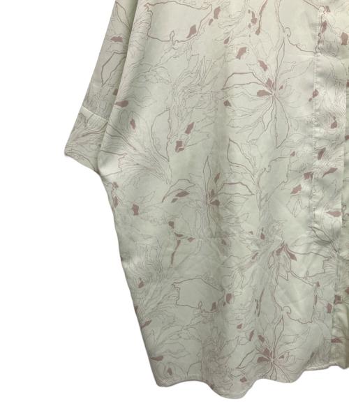 CLANE（クラネ）CLANE (クラネ) ラインフラワーオーバーシャツ グリーン サイズ:FREEの古着・服飾アイテム