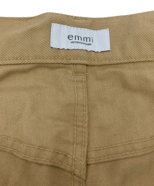 emmi（エミ）emmi (エミ) カーブシルエットデニムパンツ ベージュ サイズ:SIZE 1の古着・服飾アイテム