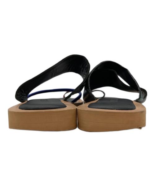 UN3D.（アンスリード）UN3D. (アンスリード) ASYMME FLAT SANDAL マルチカラー サイズ:SIZE 37の古着・服飾アイテム