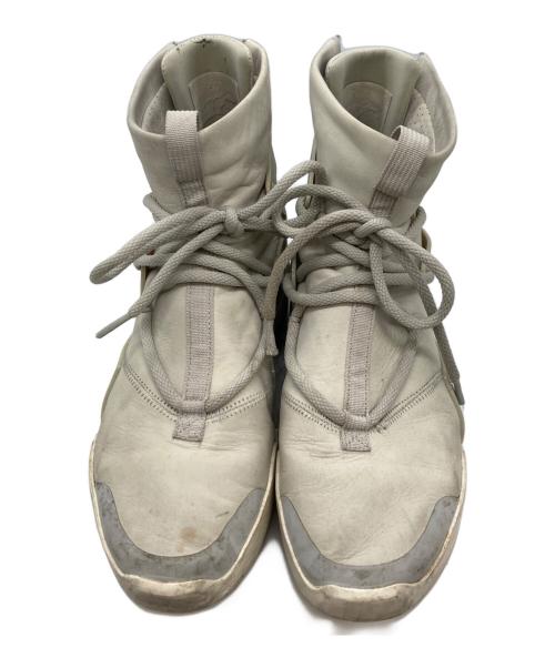 NIKE（ナイキ）NIKE (ナイキ) Fear Of God (フィア・オブ・ゴッド) スニーカー　AIR FEAR OF GOD 1　AR4237-002 グレー サイズ:26.5の古着・服飾アイテム