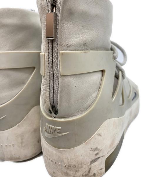 NIKE（ナイキ）NIKE (ナイキ) Fear Of God (フィア・オブ・ゴッド) スニーカー　AIR FEAR OF GOD 1　AR4237-002 グレー サイズ:26.5の古着・服飾アイテム