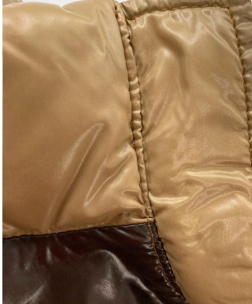 MONCLER（モンクレール）MONCLER (モンクレール) ダウンジャケット ベージュの古着・服飾アイテム