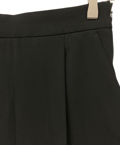 ESSEN .LAUTREAMONT（エッセン.ロートレアモン）ESSEN .LAUTREAMONT (エッセン.ロートレアモン) エステルダブルクロス タックテーパードパンツ ブラック サイズ:38の古着・服飾アイテム