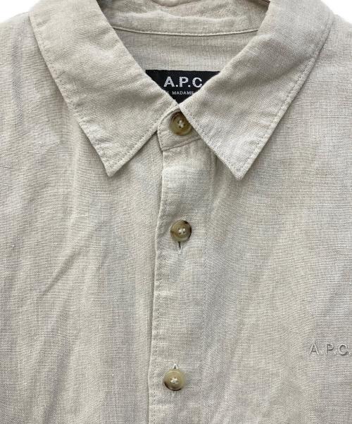 A.P.C.（アーペーセー）A.P.C. (アーペーセー) リネンシャツ ベージュ サイズ:XSの古着・服飾アイテム