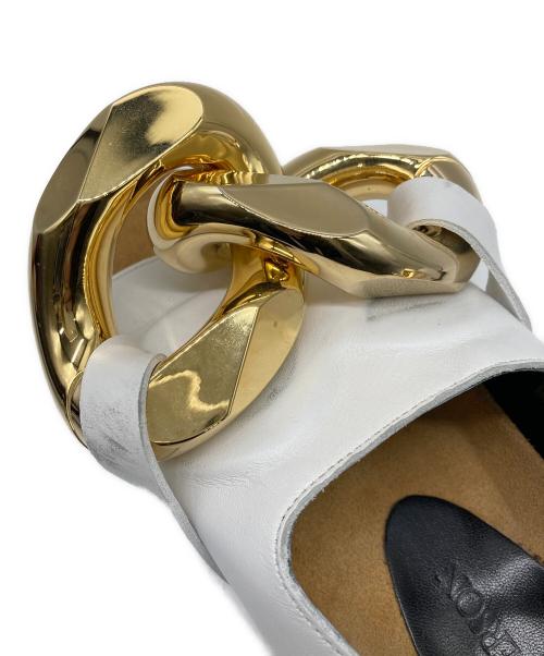 J.W.ANDERSON（ジェイダブリューアンダーソン）J.W.ANDERSON (ジェイダブリューアンダーソン) チェーンバックストラップサンダル ホワイト サイズ:22.5㎝の古着・服飾アイテム