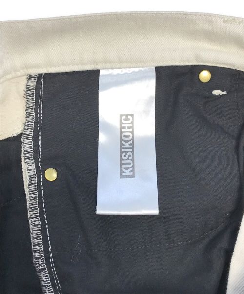 KUSIKOHC（クシコック）KUSIKOHC (クシコック) Origami Cut-outdenim Pants ホワイト×ブラック サイズ:Lの古着・服飾アイテム