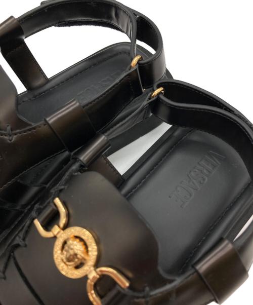 VERSACE（ヴェルサーチェ）VERSACE (ヴェルサーチェ) ラ メドゥーサ '95 レザーサンダル ブラック サイズ:43の古着・服飾アイテム