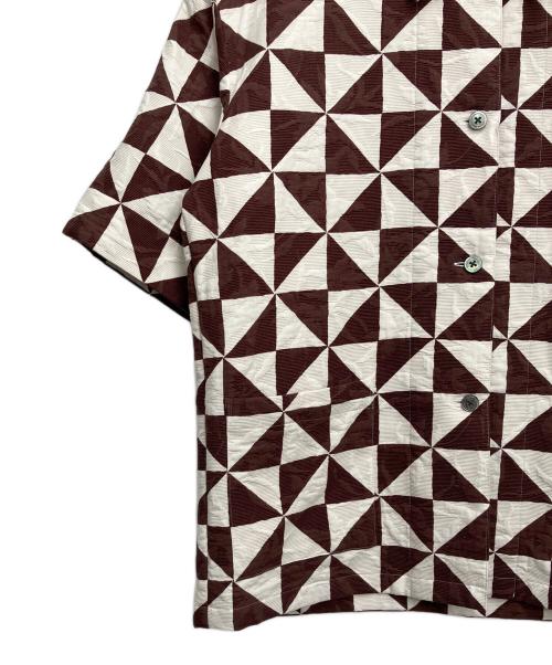 6(ROKU) BEAUTY&YOUTH（ロク ビューティーアンドユース）6(ROKU) BEAUTY&YOUTH (ロク ビューティーアンドユース) KIKAGAKU PRINT SHIRT ブラウン サイズ:Freeの古着・服飾アイテム