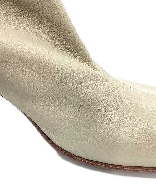 BOTTEGA VENETA（ボッテガベネタ）BOTTEGA VENETA (ボッテガベネタ) アンクルブーツ ホワイト サイズ:38の古着・服飾アイテム