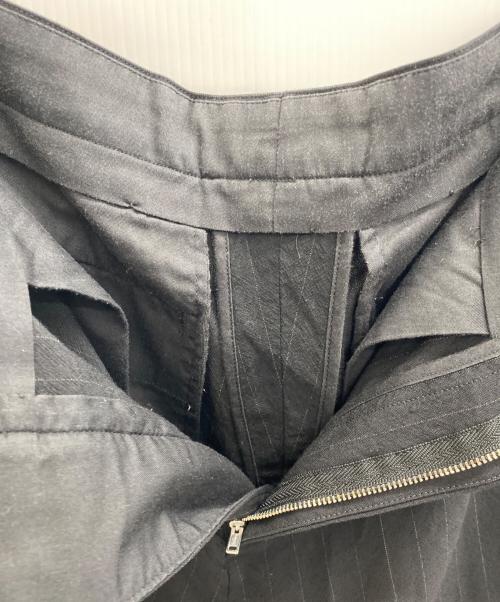 MARGARET HOWELL（マーガレットハウエル）MARGARET HOWELL (マーガレットハウエル) COLOURED STRIPE WOOL TROPICALスラックス ブラック サイズ:Sの古着・服飾アイテム