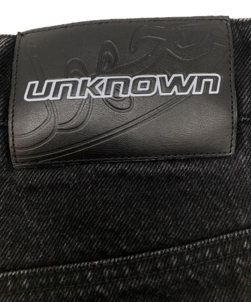 Unknown london（アンノウンロンドン）Unknown london (アンノウンロンドン) DARK GREY WASHED ANGEL GRAPHIC DENIM ブラック サイズ:Sの古着・服飾アイテム
