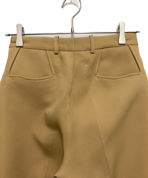 Maison Margiela（メゾンマルジェラ）Maison Margiela (メゾンマルジェラ) センタープレスパンツ ベージュ サイズ:SIZE36の古着・服飾アイテム