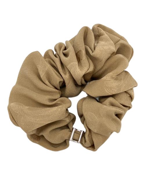 CELINE（セリーヌ）CELINE (セリーヌ) シュシュ マキシ トリオンフ ベージュの古着・服飾アイテム