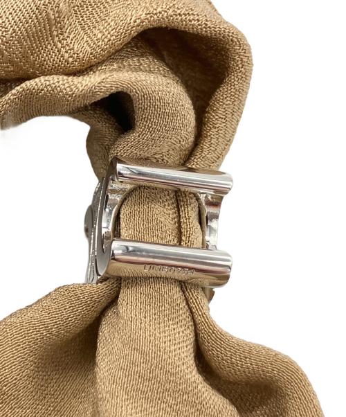 CELINE（セリーヌ）CELINE (セリーヌ) シュシュ マキシ トリオンフ ベージュの古着・服飾アイテム