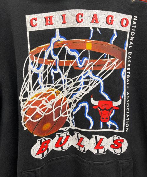 MITCHELL & NESS（ミッチェルアンドネス）MITCHELL & NESS (ミッチェルアンドネス) CHICAGO BULLS　パーカー ブラック サイズ:Lの古着・服飾アイテム