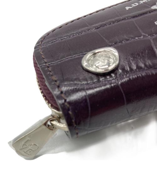A.D.M.J.（エーディーエムジェイ）A.D.M.J. (エーディーエムジェイ) クリスタルBee クロコ型押しコインケース パープルの古着・服飾アイテム