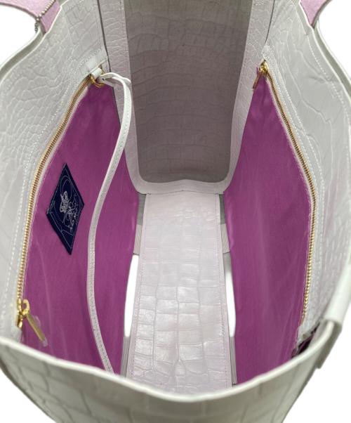 A.D.M.J.（エーディーエムジェイ）A.D.M.J. (エーディーエムジェイ) クロコ型押しトートバッグ ホワイトの古着・服飾アイテム