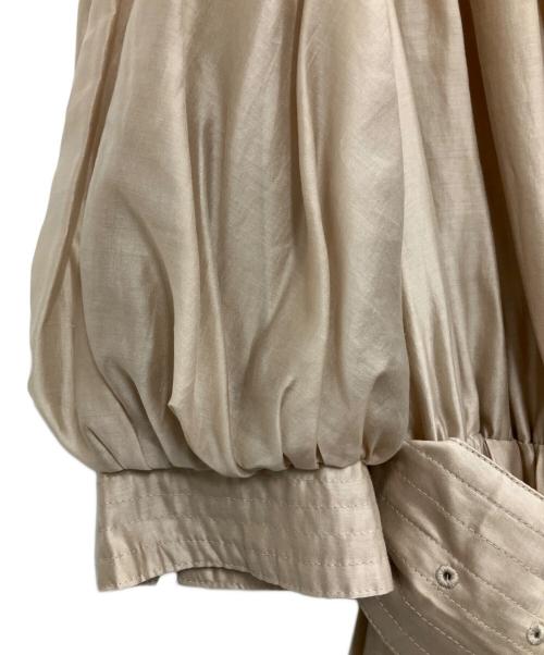 HER LIP TO（ハーリップトゥ）HER LIP TO (ハーリップトゥ) Airy Volume Sleeve Dress ベージュ サイズ:Mの古着・服飾アイテム