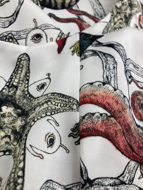 Yuko Higuchi（ユウコ ヒグチ）YUKO HIGUCHI (ユウコ ヒグチ) 海のワンピース ホワイト サイズ:表記サイズ無しの古着・服飾アイテム